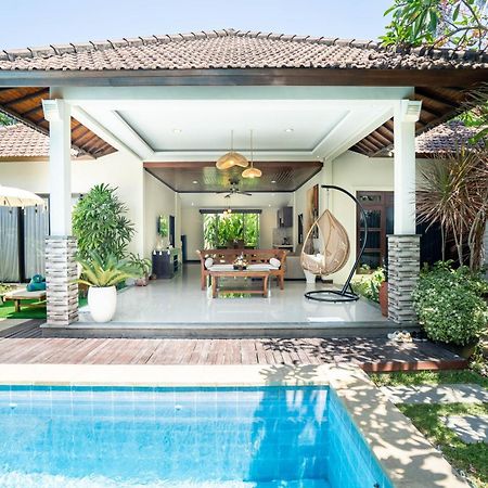 Gracia Bali Villas & Apartment Managed By Manara Семиняк Екстериор снимка